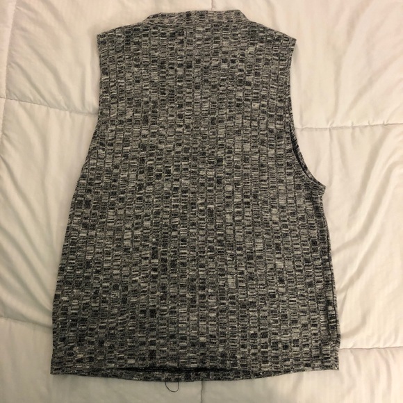 AMERICAN EAGLE GRAY SWEATER TANK TOP - Picture 3 of 3